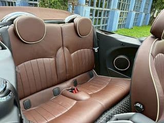 2010 mini Cooper S Cabriolet 1.6Turbo - image blurred placeholder