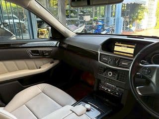 2012 benz E300 V6 3.0l W212 - image blurred placeholder