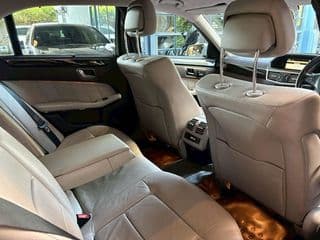 2012 benz E300 V6 3.0l W212 - image blurred placeholder