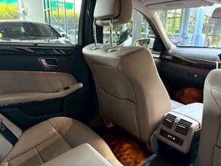 2012 benz E300 V6 3.0l W212 - image blurred placeholder