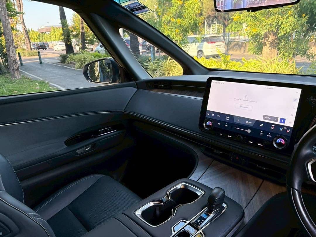 2025 Lexus LM 350h Excutive 7 ที่นั่ง