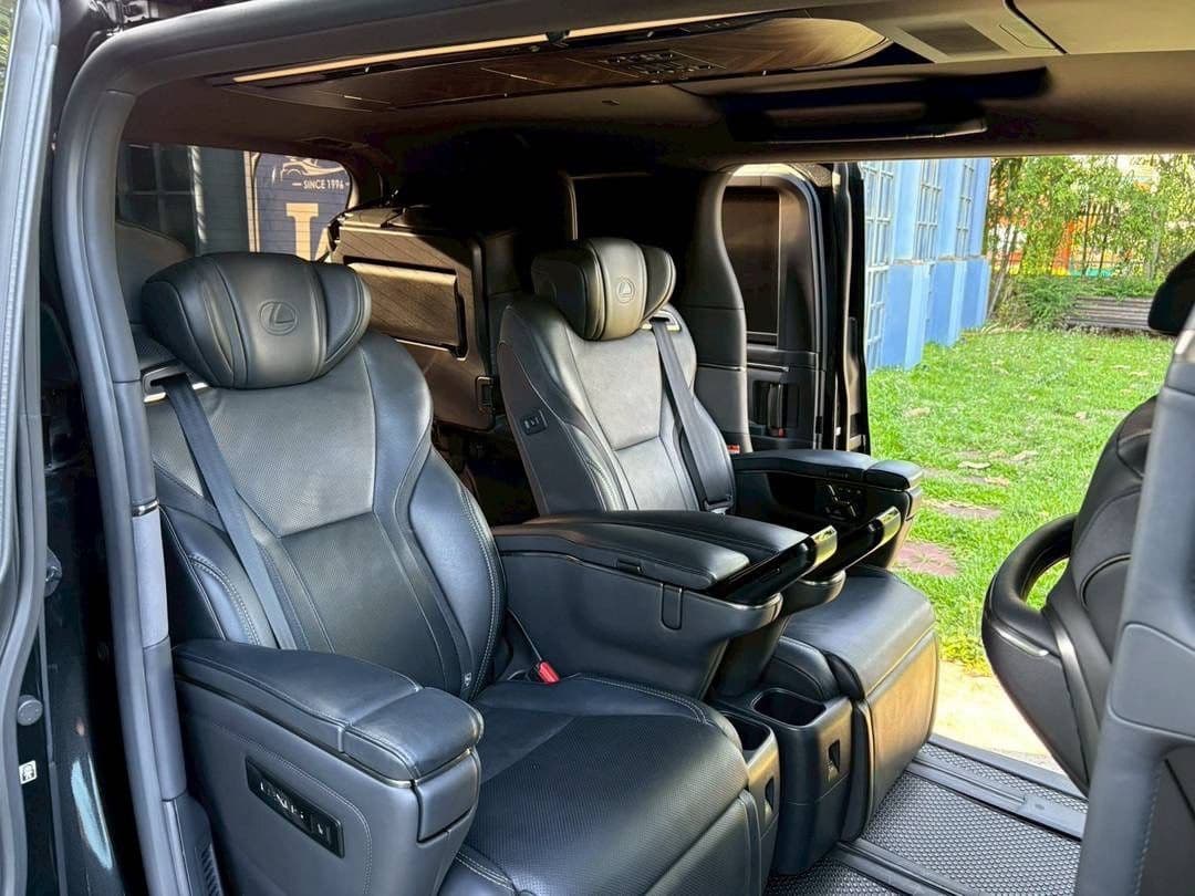 2025 Lexus LM 350h Excutive 7 ที่นั่ง