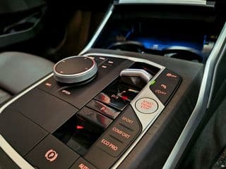 2023 BMW 320li M Sport (G20 lci) - image blurred placeholder
