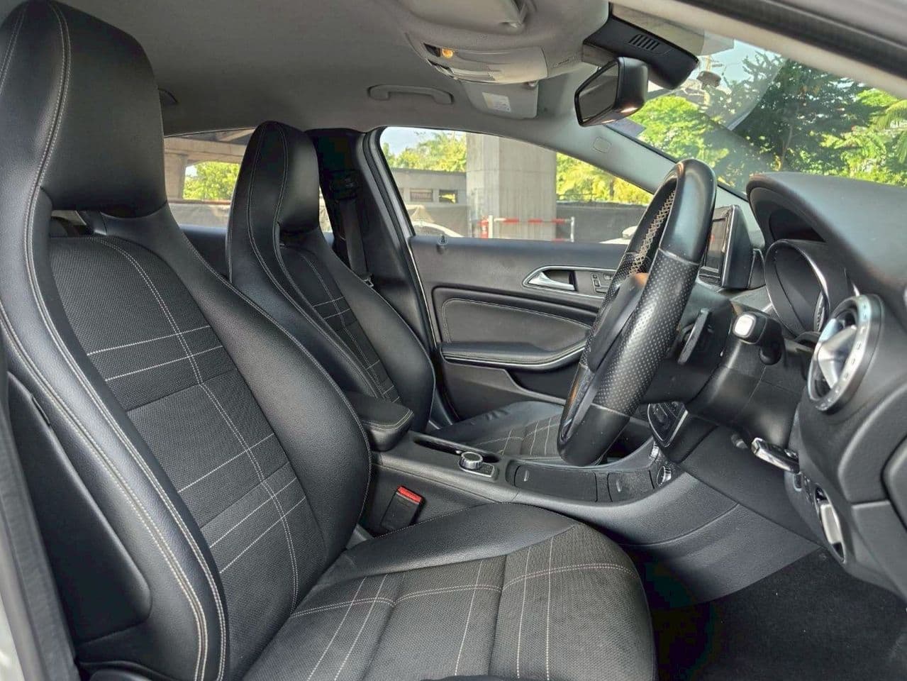 BENZ GLA200 ปี 2015