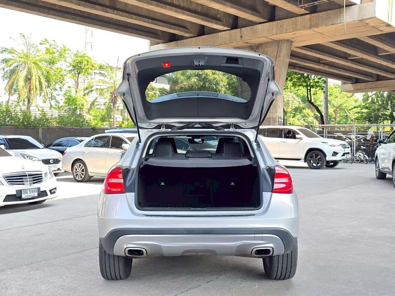 BENZ GLA200 ปี 2015