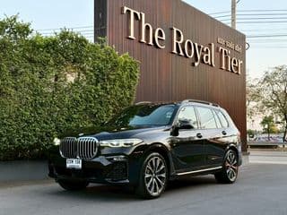 2021 BMW X7 xDrive30d M Sport (G07) - image blurred placeholder