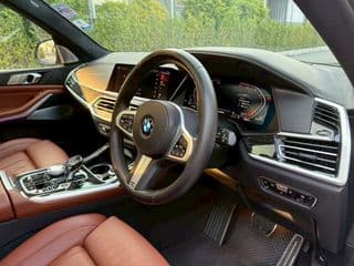 2021 BMW X7 xDrive30d M Sport (G07) - image blurred placeholder