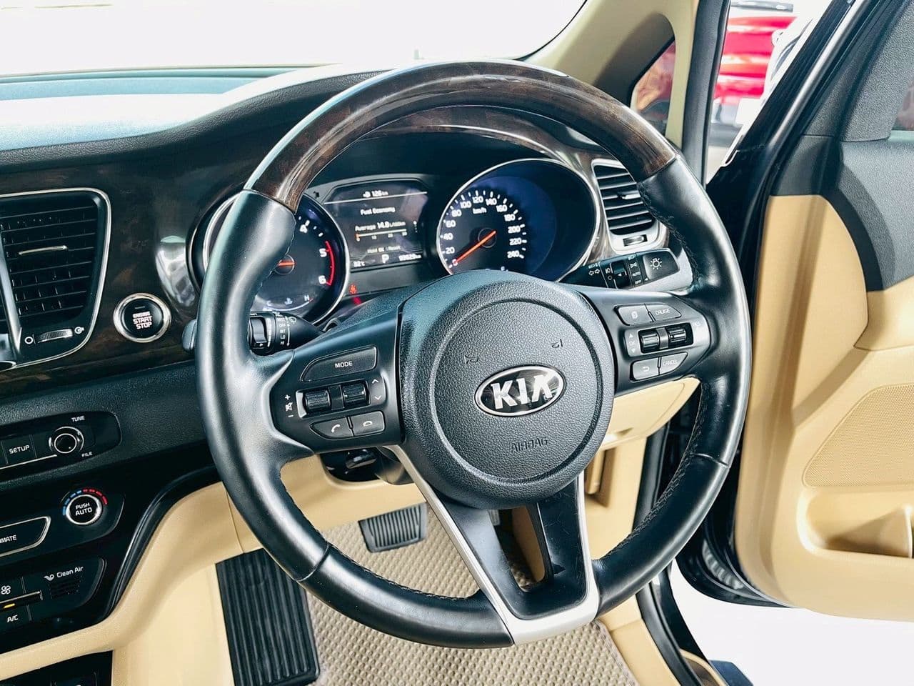 2020 KIA GRAND CARNIVAL 2.2 SXL