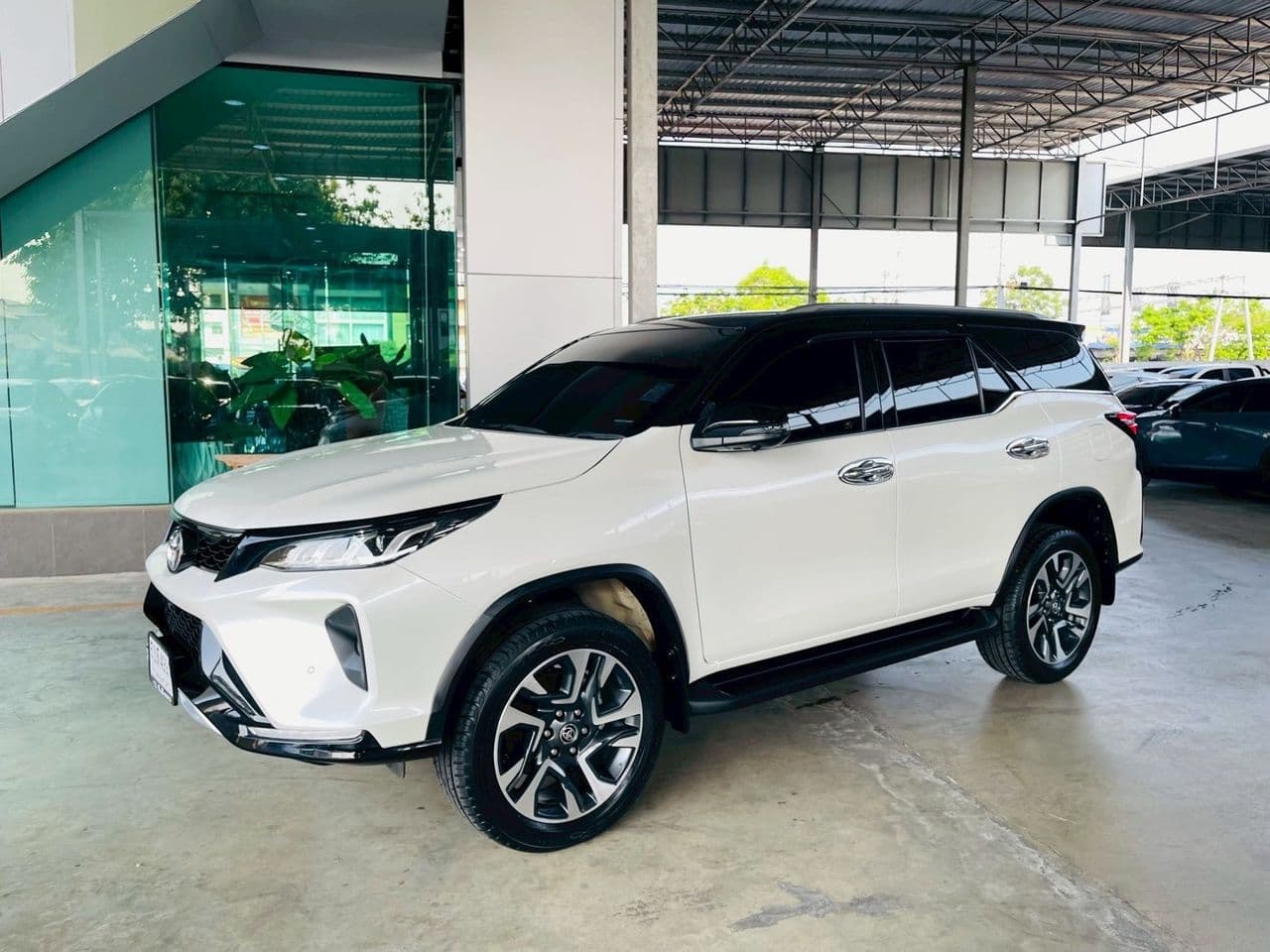 โตโยต้า ฟอร์จูนเนอร์ 2.4 เลเจนเดอร์ ปี 2021