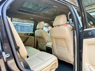 2017 Ford Everest 3.2 4x4 Titanium Plus รุ่นท็อปสุด - image blurred placeholder