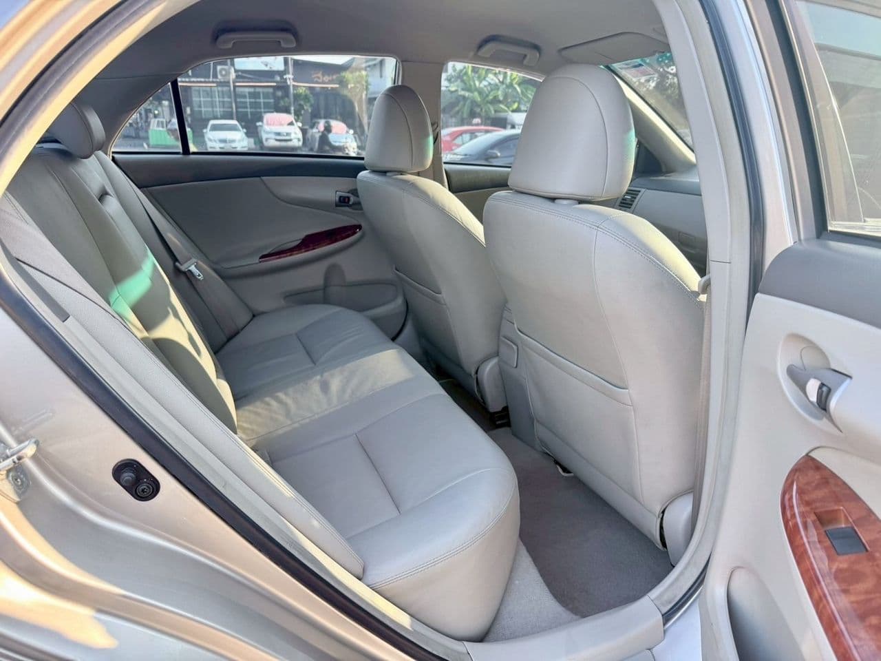 2010 TOYOTA ALTIS 1.8 G เกียร์อัตโนมัติ