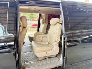 2011 Kia CARNIVAL 2.9 CEO Diesel - image blurred placeholder