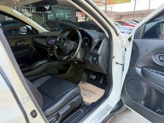 HONDA HR-V 1.8E ปี 2015 - image blurred placeholder