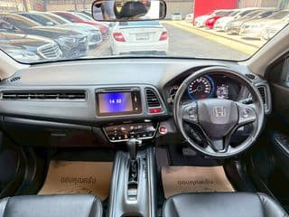 HONDA HR-V 1.8E ปี 2015 - image blurred placeholder