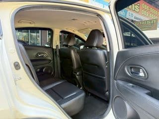 HONDA HR-V 1.8E ปี 2015 - image blurred placeholder