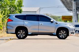 MITSUBISHI PAJERO SPORT 2.4GT พรีเมียม ท็อป A/T ปี 2017 - image blurred placeholder