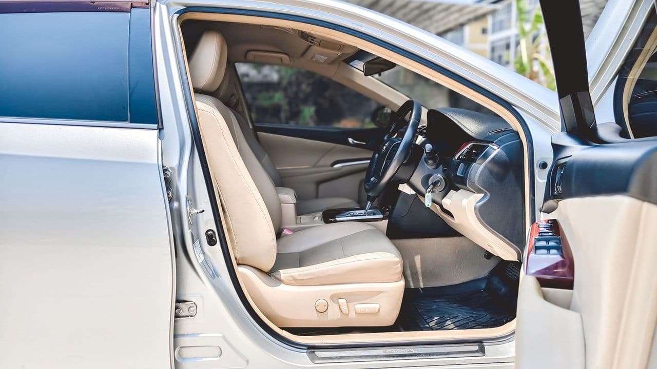 โตโยต้า Camry 2.0G 6A/T ปี 2013