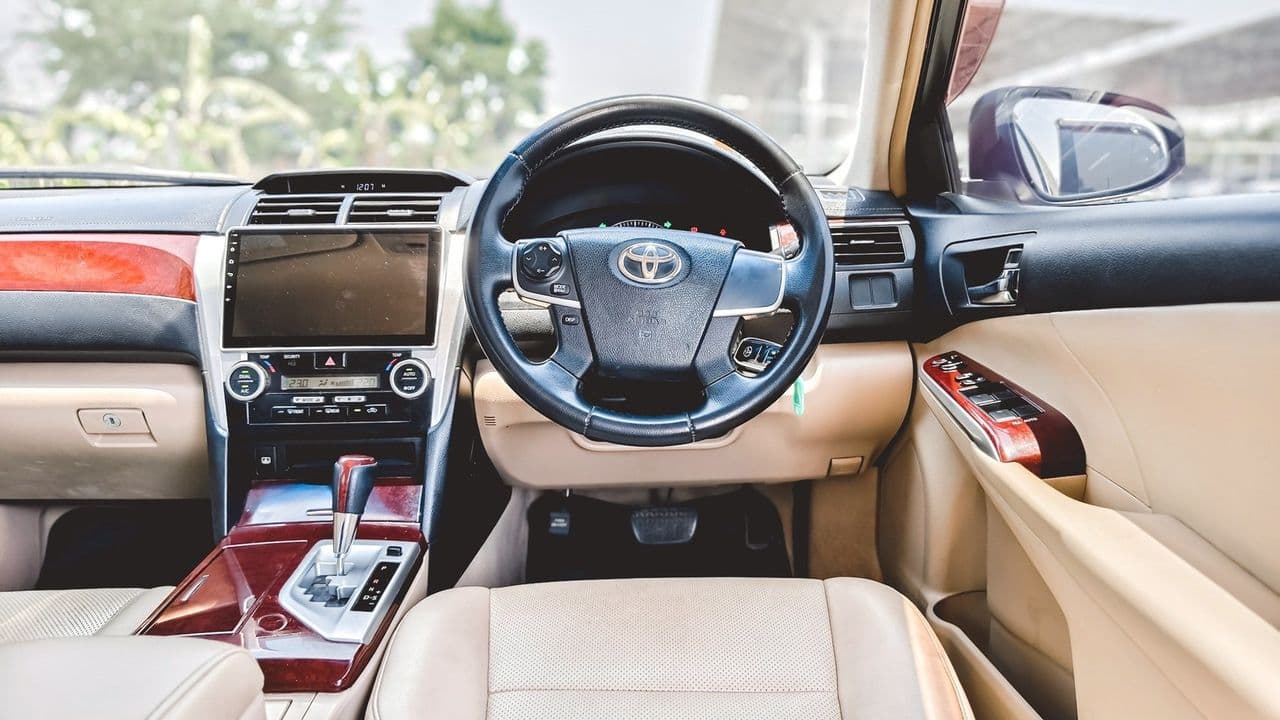 โตโยต้า Camry 2.0G 6A/T ปี 2013