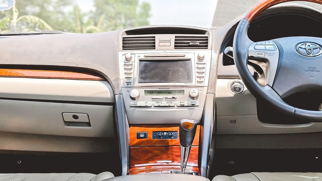 TOYOTA CAMRY Hybrid 2.4 DVD ปี 2009