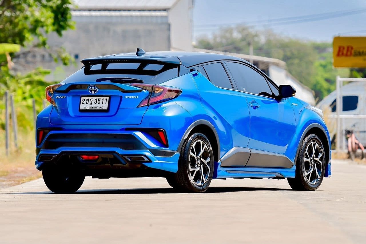 2019 TOYOTA C-HR 1.8 ไฮบริด รุ่นกลาง เกียร์อัตโนมัติ