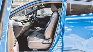 2019 TOYOTA C-HR 1.8 ไฮบริด รุ่นกลาง เกียร์อัตโนมัติ - image blurred placeholder