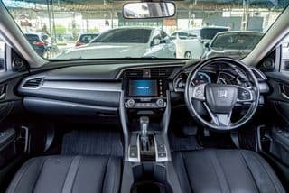 Honda CIVIC 1.8 EL ปี 2017 - image blurred placeholder