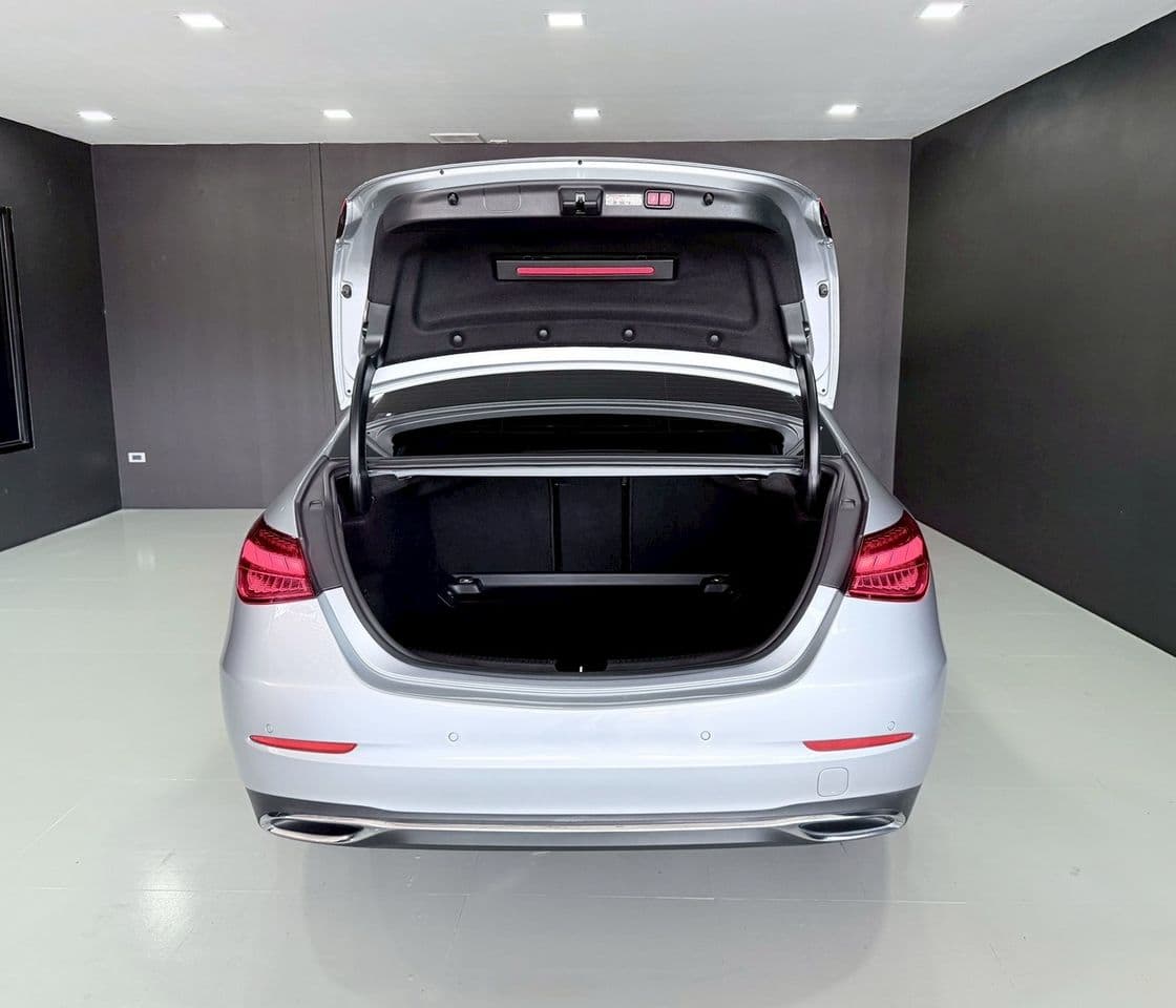 2023 Benz รถมือเดียว C220d Avantgarde