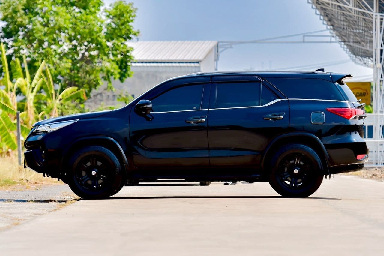 TOYOTA Fortuner 2.4 V 6A/T ปี 2018