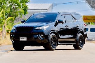 TOYOTA Fortuner 2.4 V 6A/T ปี 2018 - image blurred placeholder