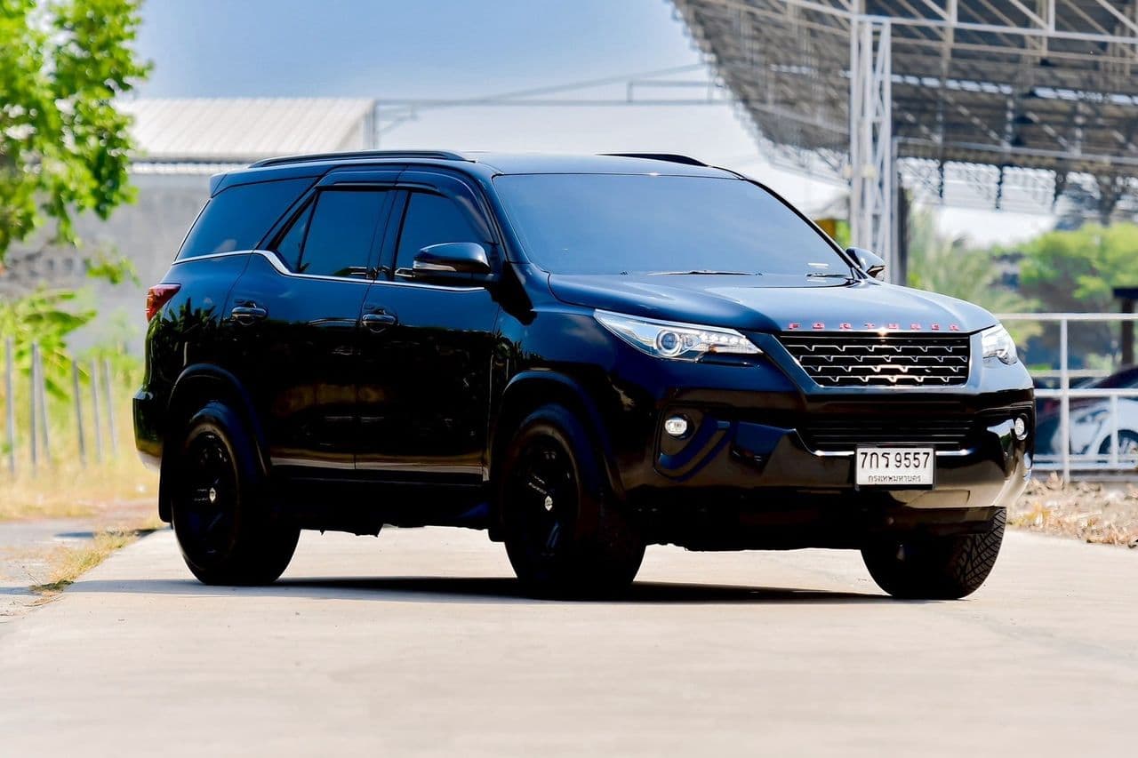 TOYOTA Fortuner 2.4 V 6A/T ปี 2018