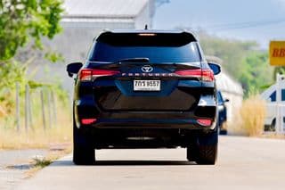 TOYOTA Fortuner 2.4 V 6A/T ปี 2018 - image blurred placeholder