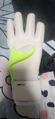 ถุงมือผู้รักษาประตู - image blurred placeholder
