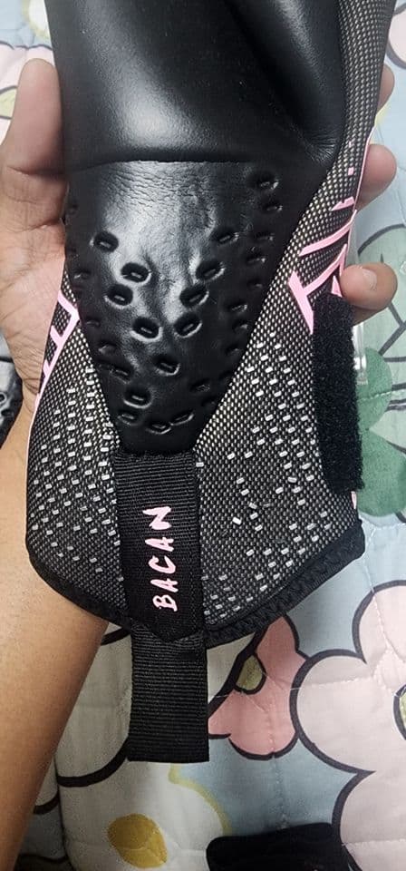 ถุงมือผู้รักษาประตู