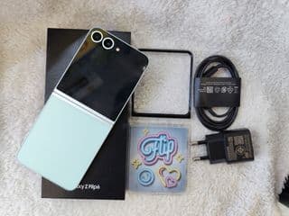 Samsung Flip 6 256GB สีเขียว - image blurred placeholder