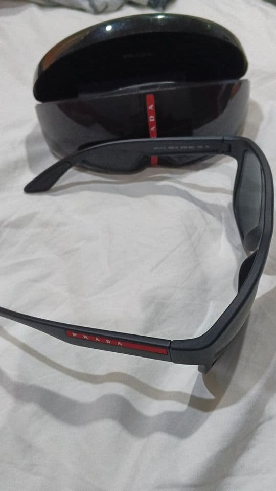 แว่นตา PRADA ของแท้ 100% สำหรับผู้ชาย