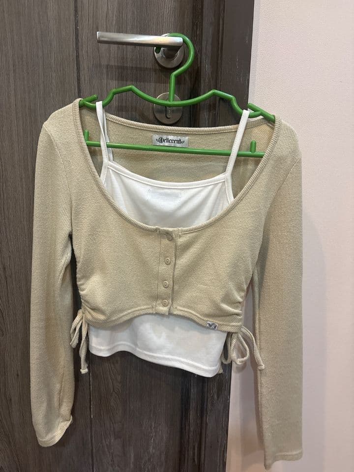เสื้อกล้ามและเสื้อคลุม