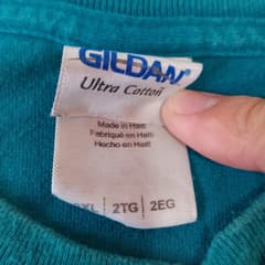 เสื้อพิมพ์ลายรถ Gildan วินเทจ - image blurred placeholder