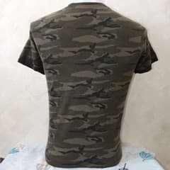 เสื้อลายทหารแบรนด์ Old Navy - image blurred placeholder