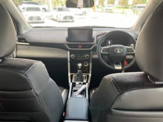 Toyota Veloz 2023 1.5 cc - image blurred placeholder