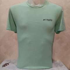 เสื้อยืด Columbia - image blurred placeholder