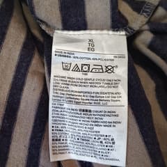 Banana Republic T-shirt - image blurred placeholder