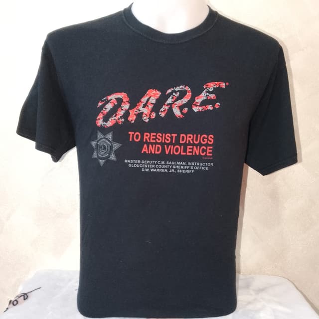 เสื้อยืด D.A.R.E. วินเทจ