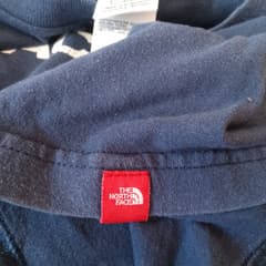 เสื้อยืด The North Face - image blurred placeholder