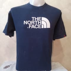 เสื้อยืด The North Face - image blurred placeholder