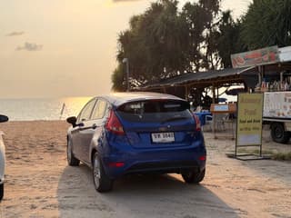 Ford Fiesta 2012 - image blurred placeholder
