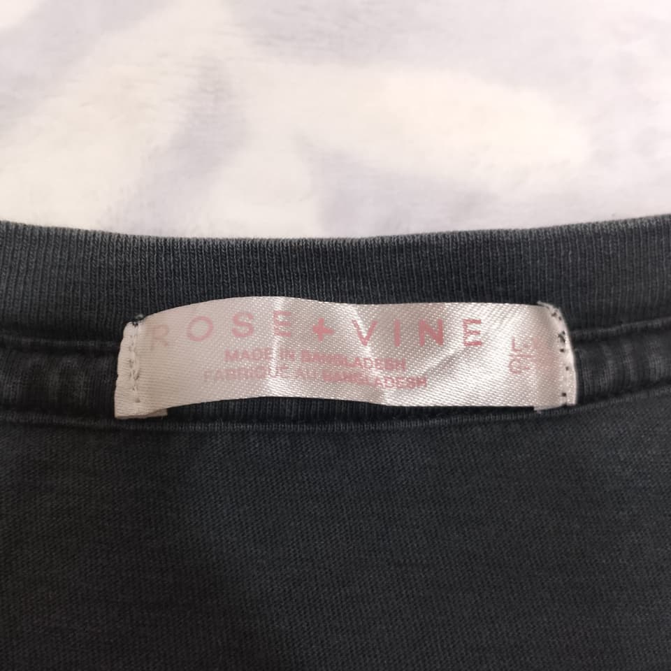 เสื้อ Rose+vine