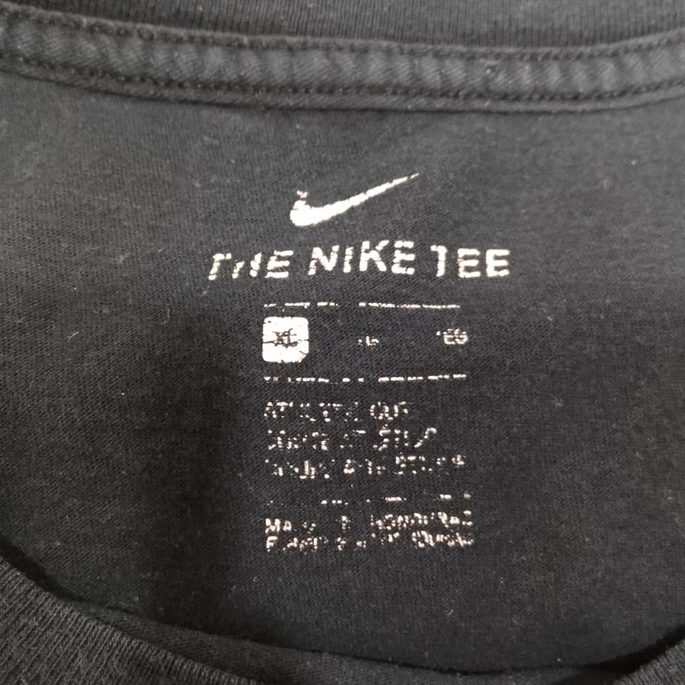 เสื้อ Nike ดาว
