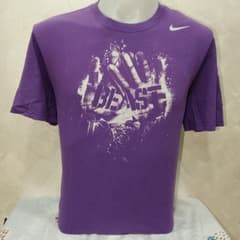 Nike shirt - image blurred placeholder
