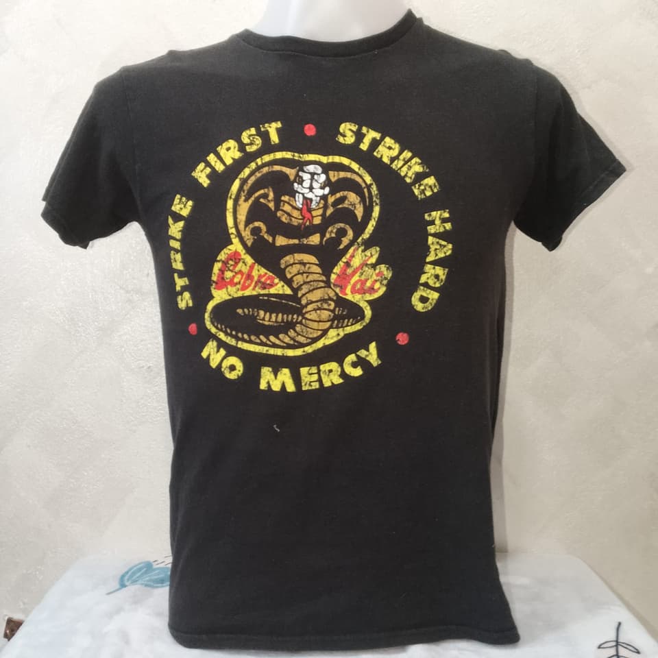 เสื้อ cobra kai