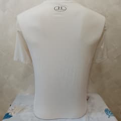 เสื้อ Under Armour - image blurred placeholder
